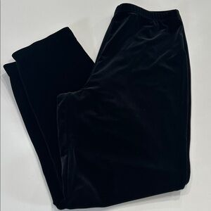 Chico’s Travelers Classic Black Velvet Pants Women’s Size M Straight Leg Ankle